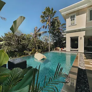 Kula Kara Uluwatu